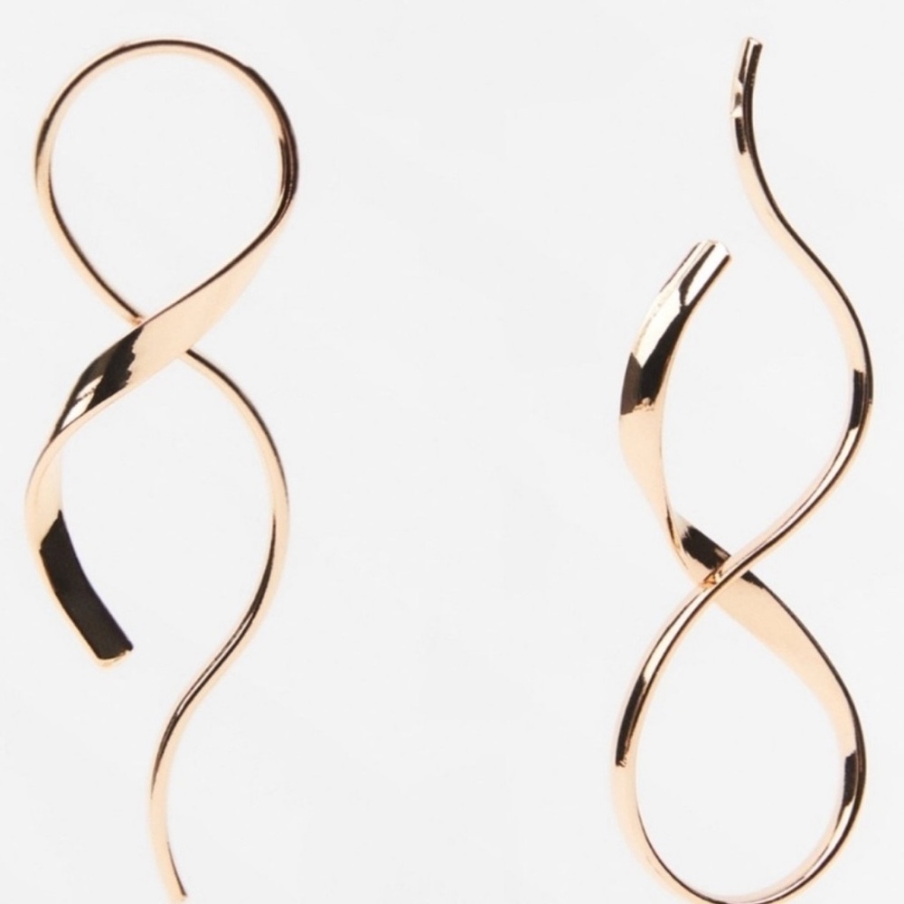 ZARA Irregular Gold Toned Earrings NWT Infinity. 🔥✨✨✨